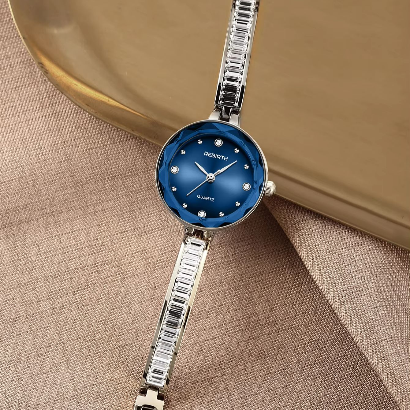 Licht Luxe Dameshorloge met Bl - Luxury Watch Straps recensie en prijs